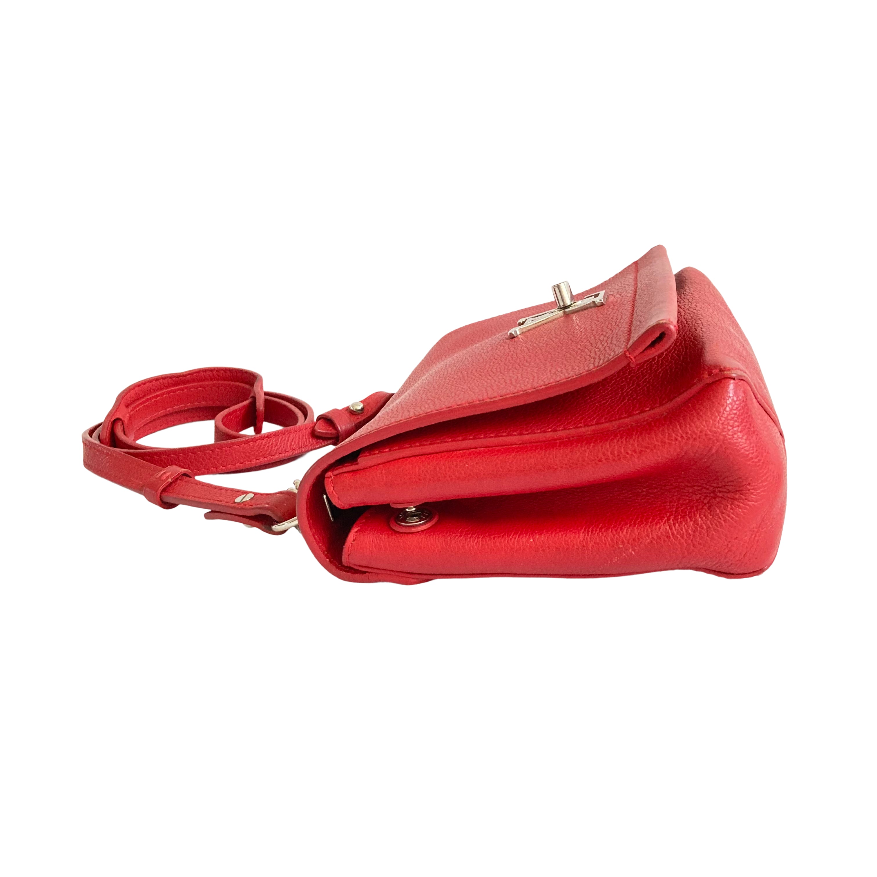 Louis Vuitton Lock Me II Red