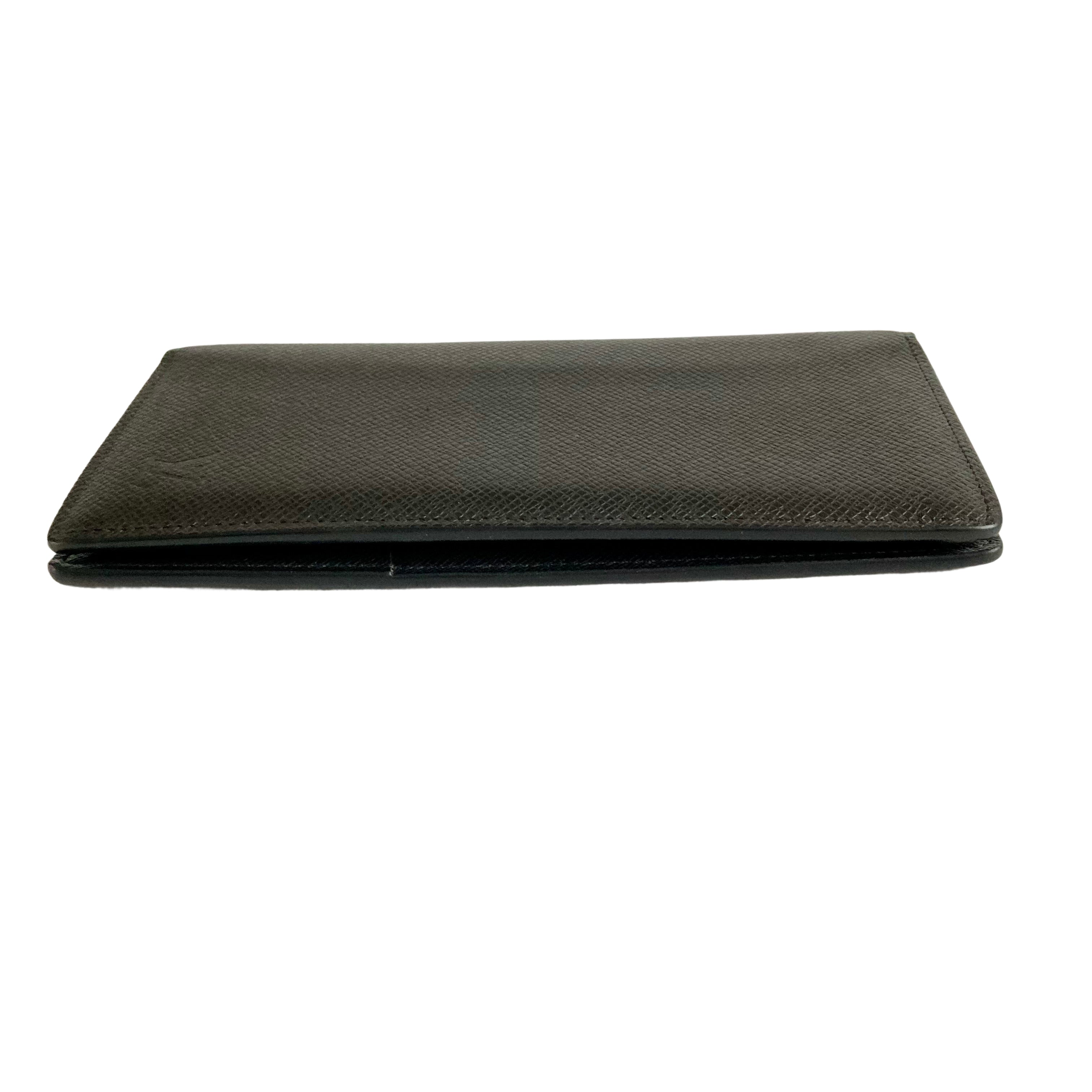 Louis Vuitton Taiga Leather Brazza Wallet Black