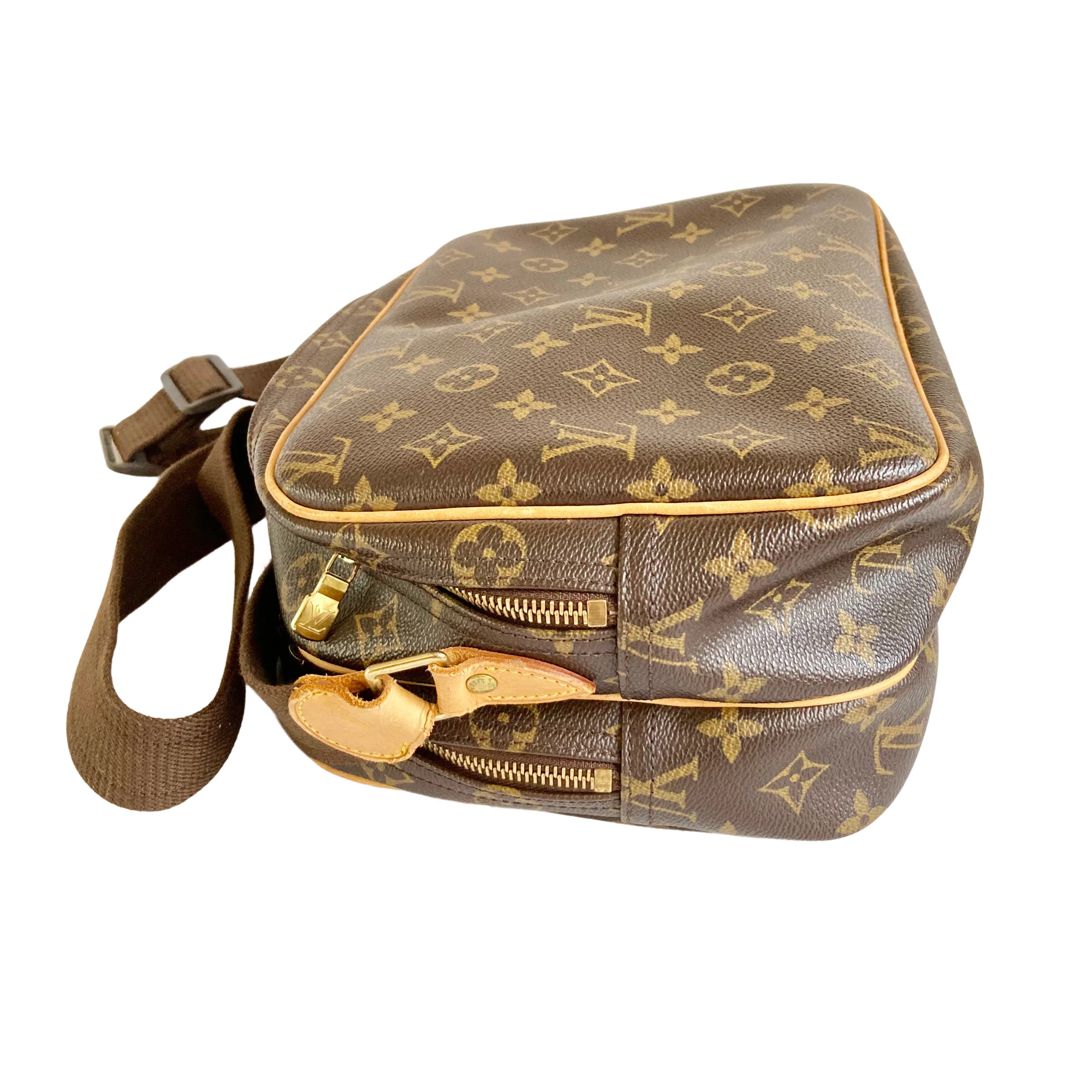 Louis Vuitton Monogram Canvas Shoulder Bag