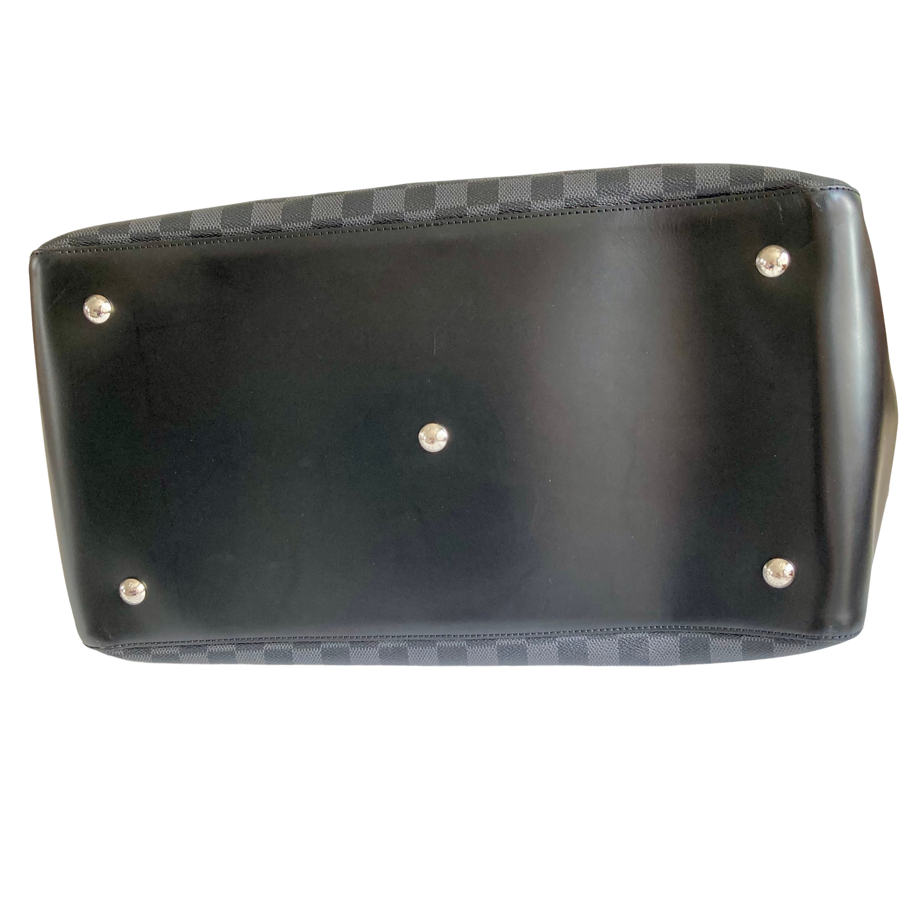 Louis Vuitton Damier Graphite Neo Greenwich Weekeender Bag