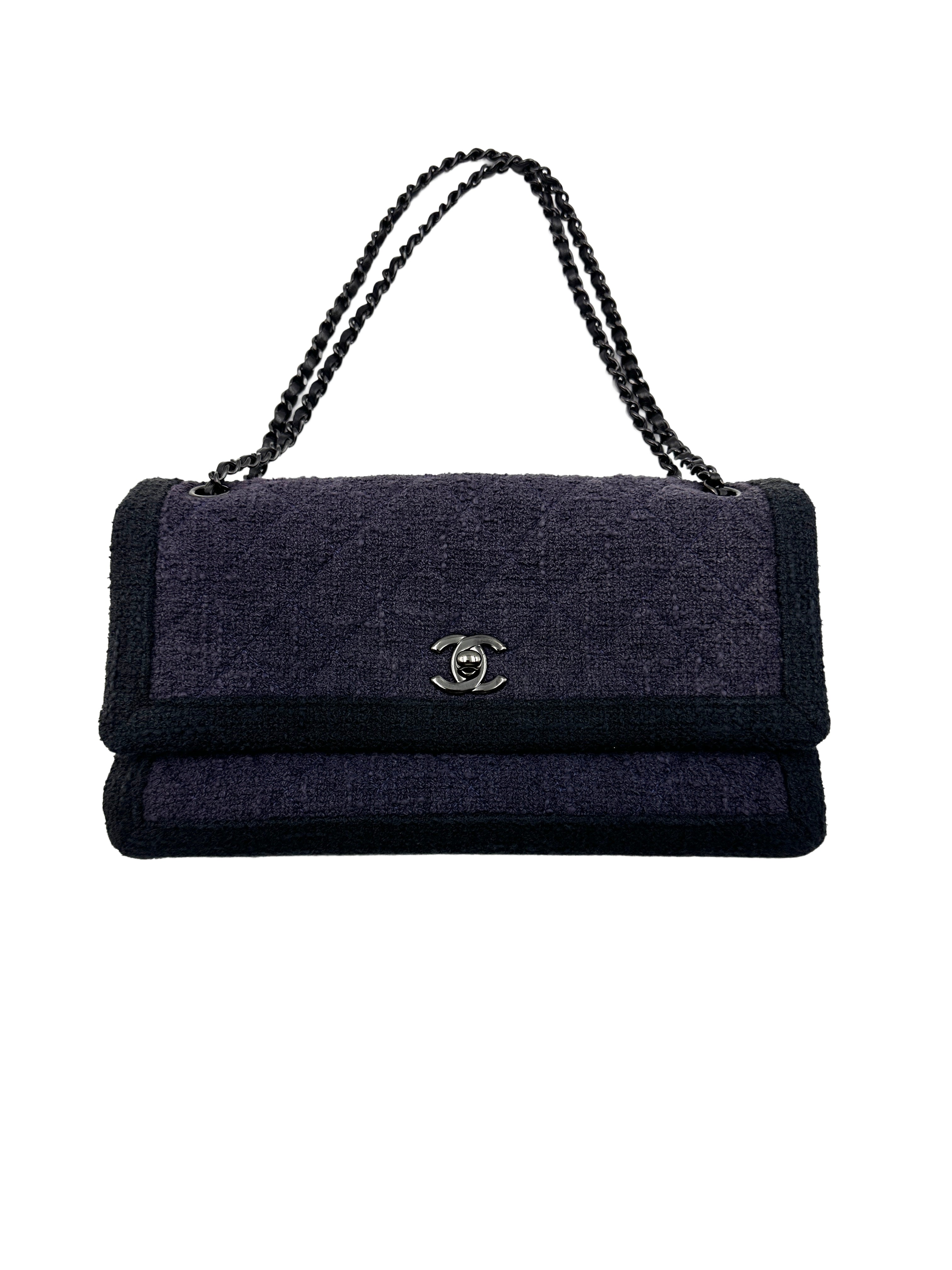 Chanel Classic Flap Bag 25 Tweed Small