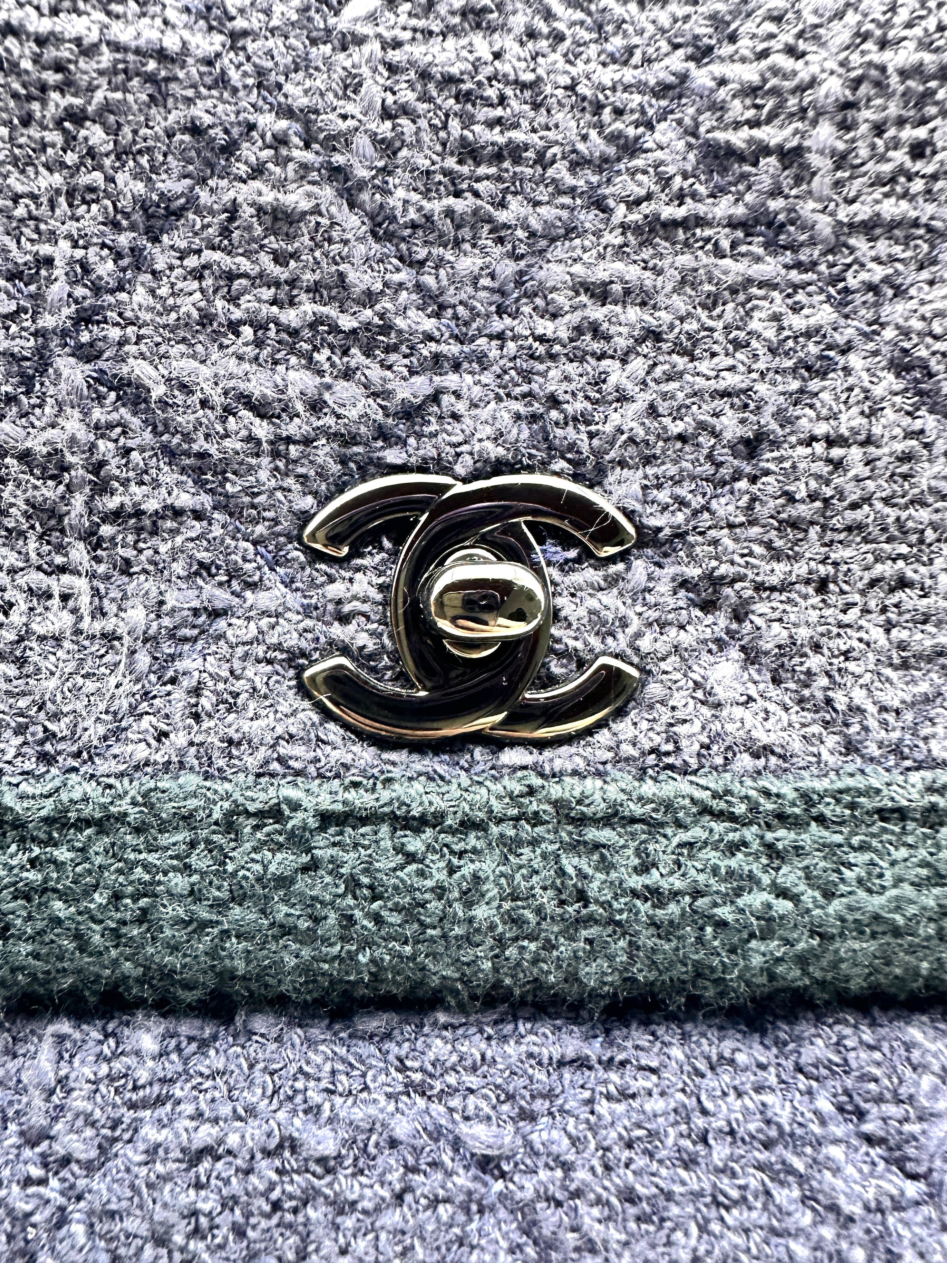 Chanel Classic Flap Bag 25 Tweed Small
