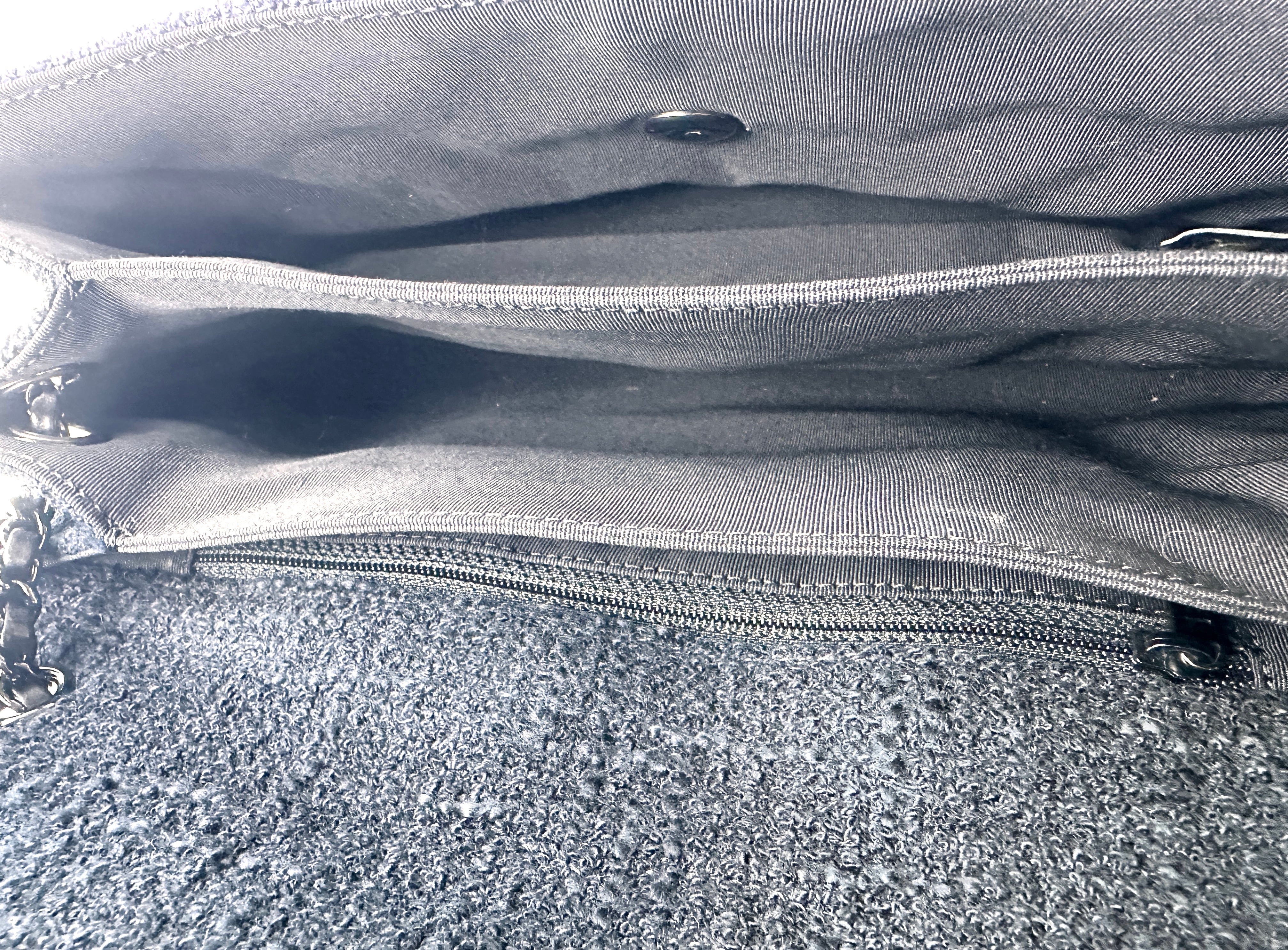 Chanel Classic Flap Bag 25 Tweed Small