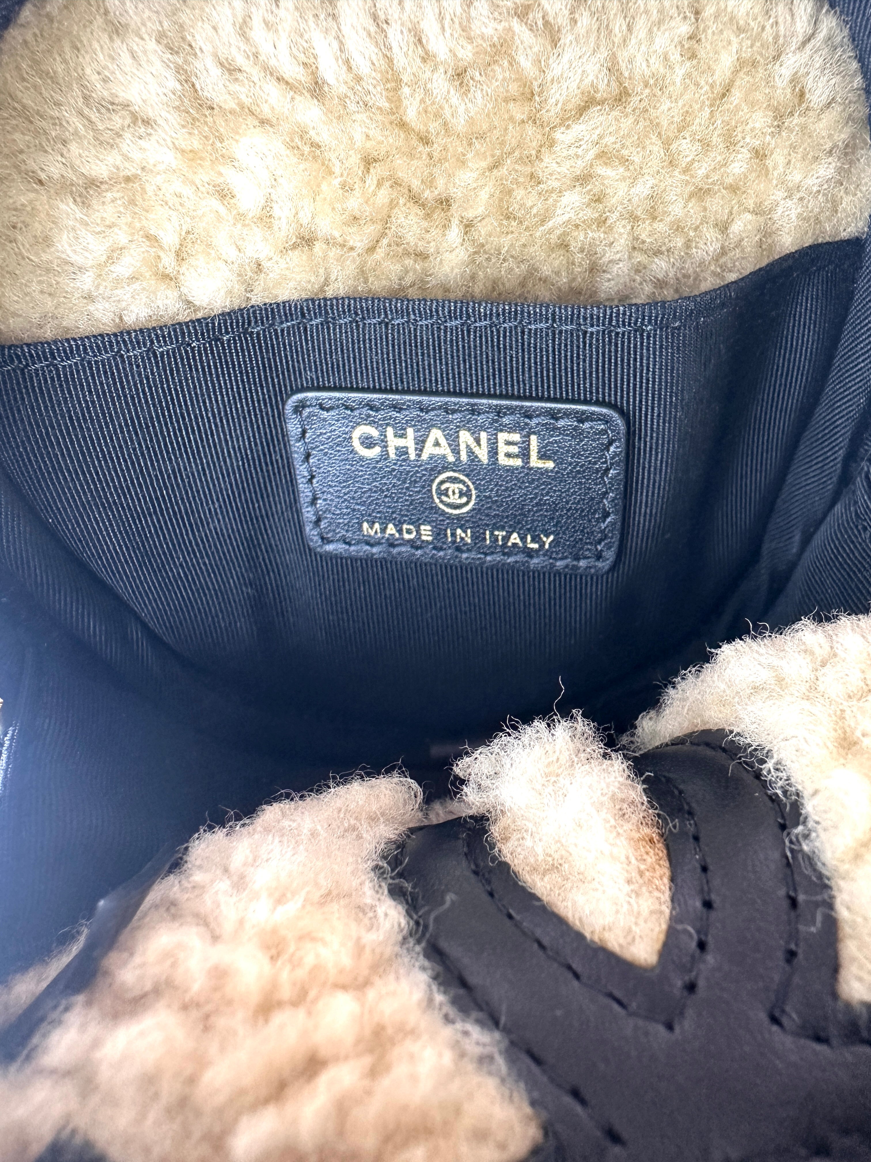 Chanel Black Shiny Crumpled Sheepskin Shearling Round Cluch Bag with Chain
