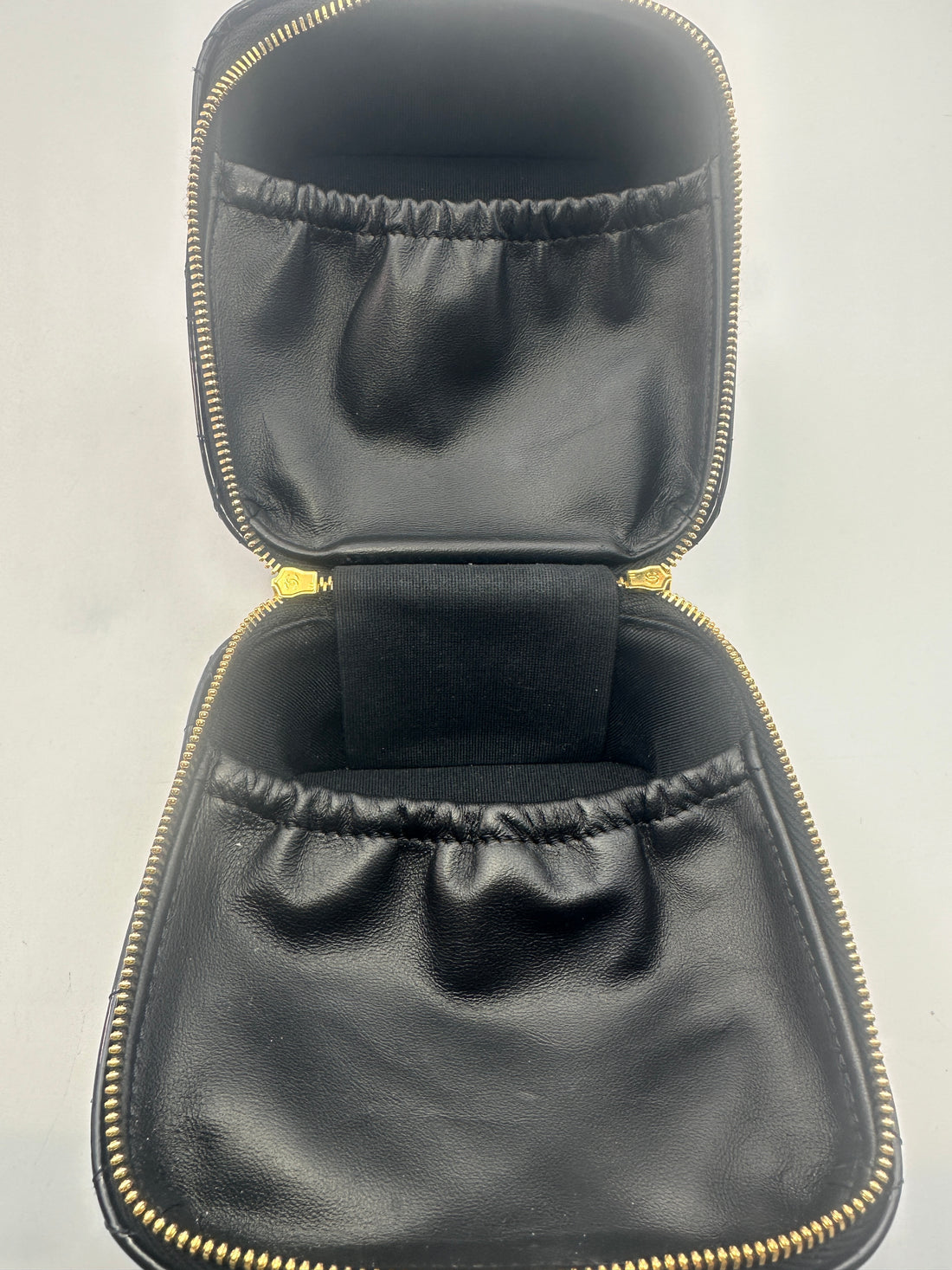 Chanel 25A Metiers d'Art Handle Vanity Case