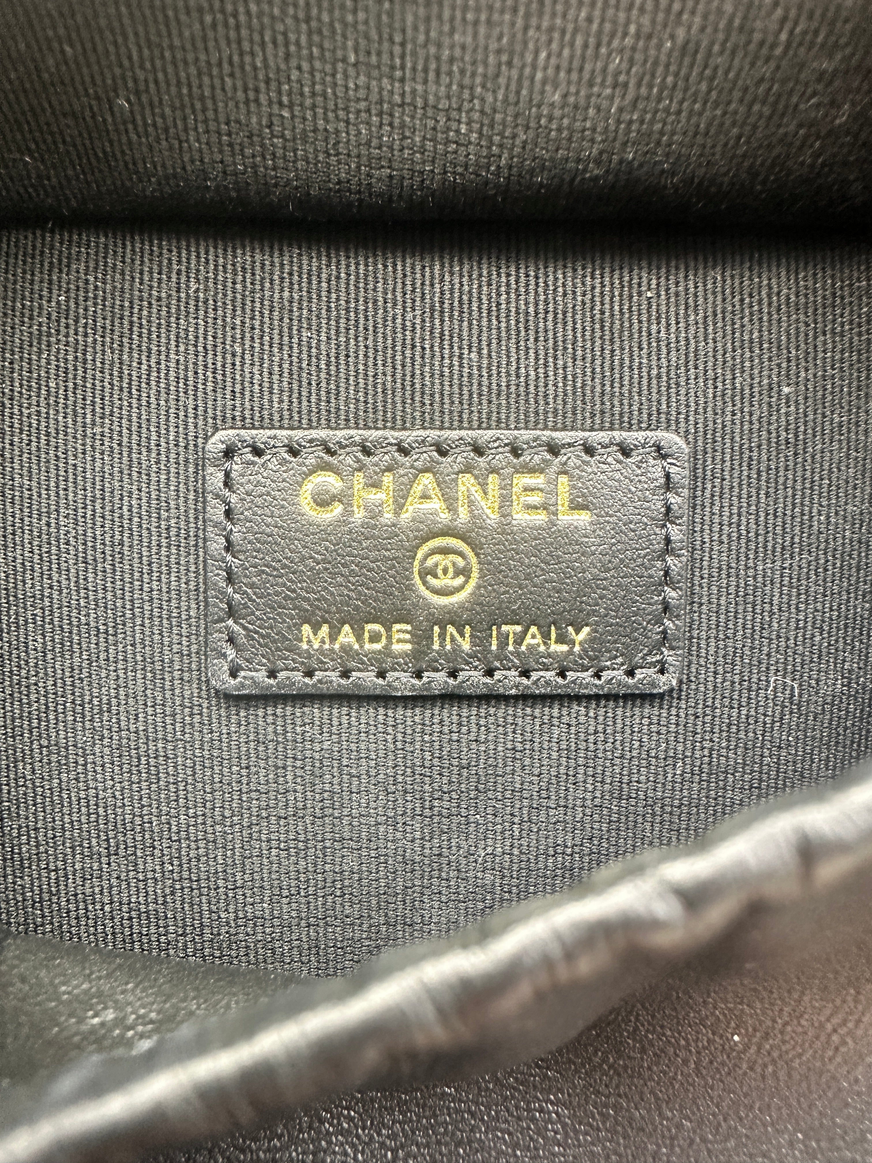 Chanel 25A Metiers d'Art Handle Vanity Case