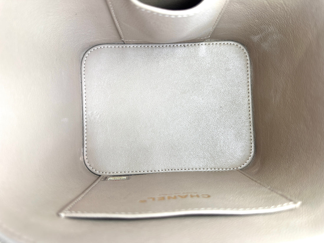 Chanel 22P Beige Quilted Calfskin Vanity Case