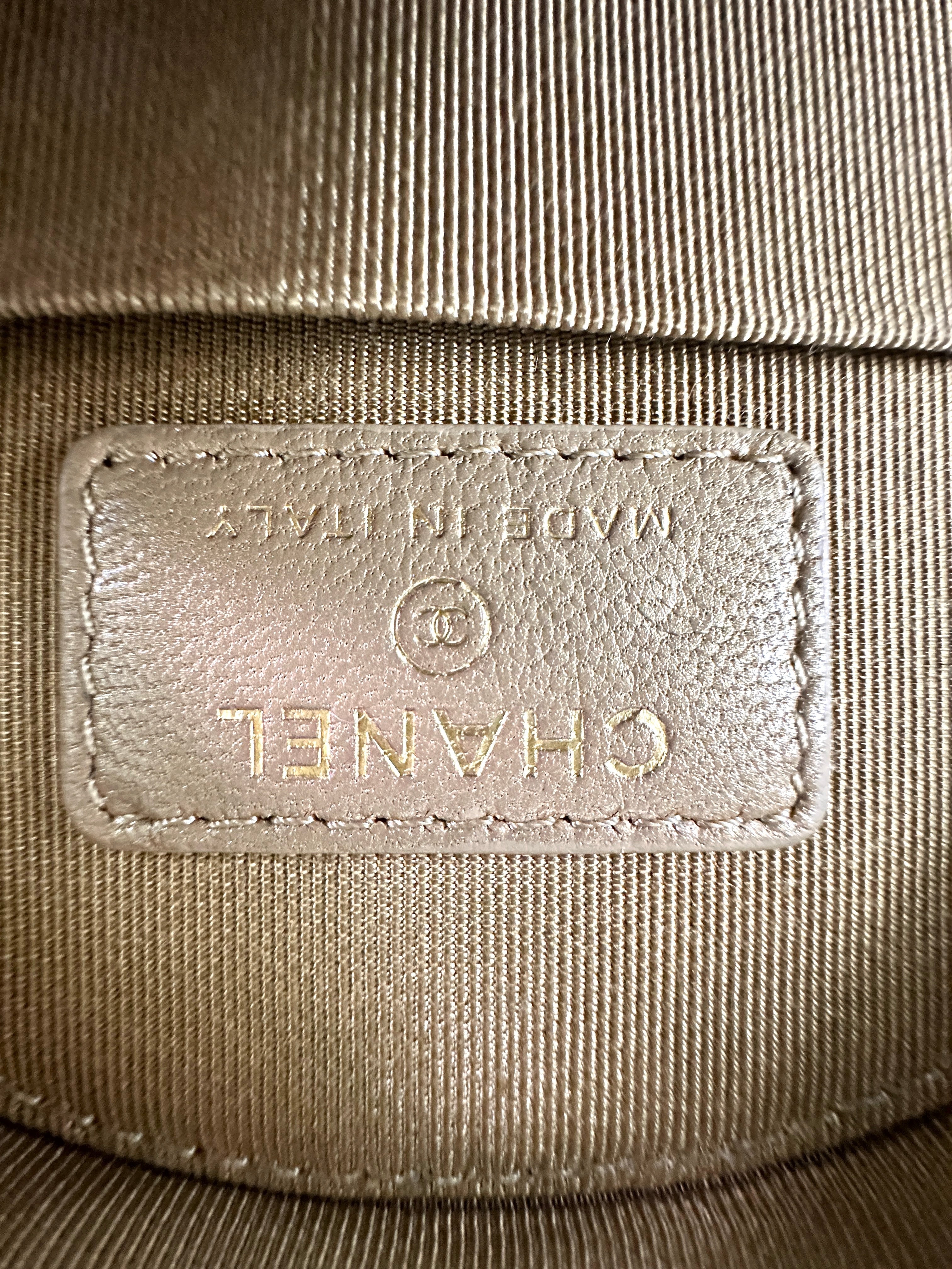 Chanel Chic Pearls Navy Quilted Leather Round Clutch