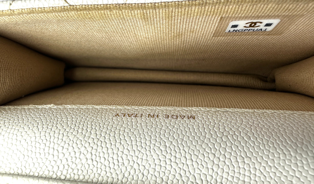 Chanel 22A White Quilted Leather Mini Wallet On Chain With Gold Hardware