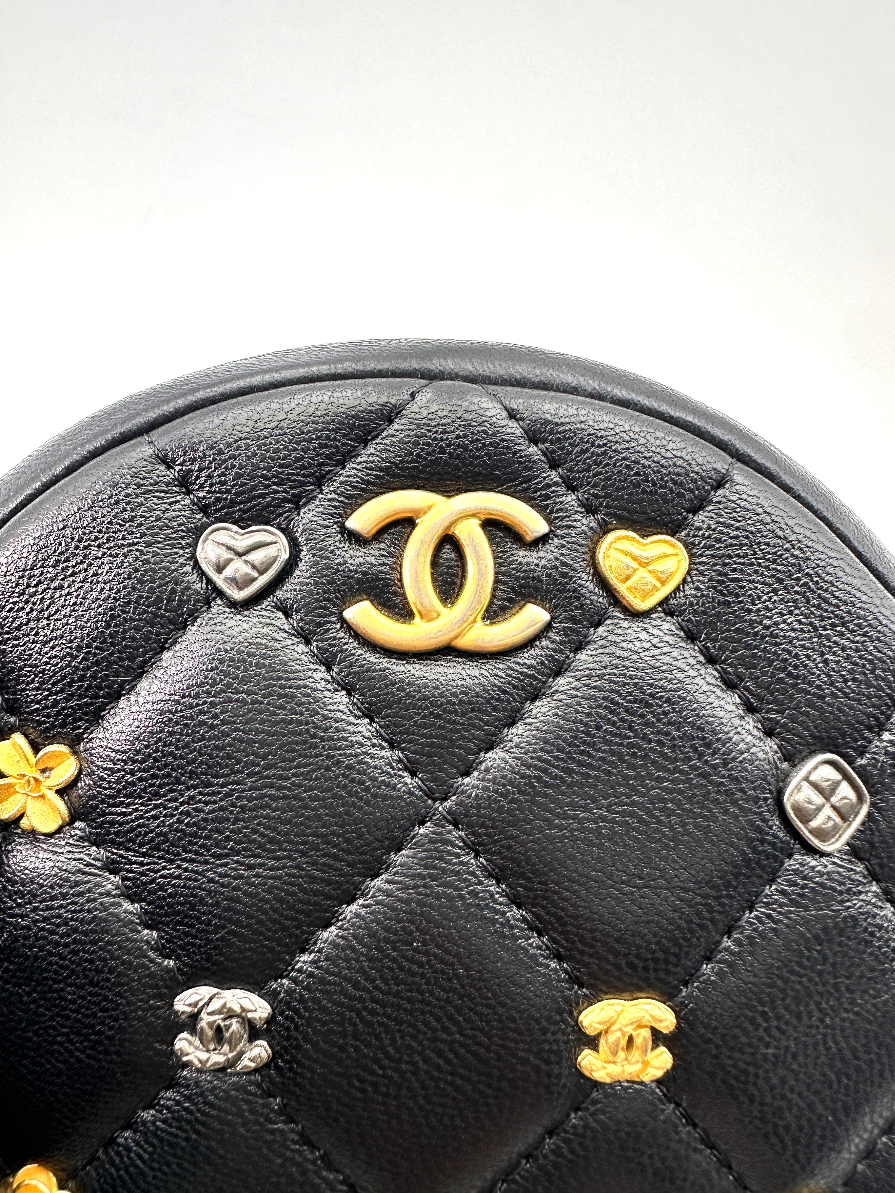 Chanel Black Quilted Lambskin Lucky Charms Round Clutch With Chain