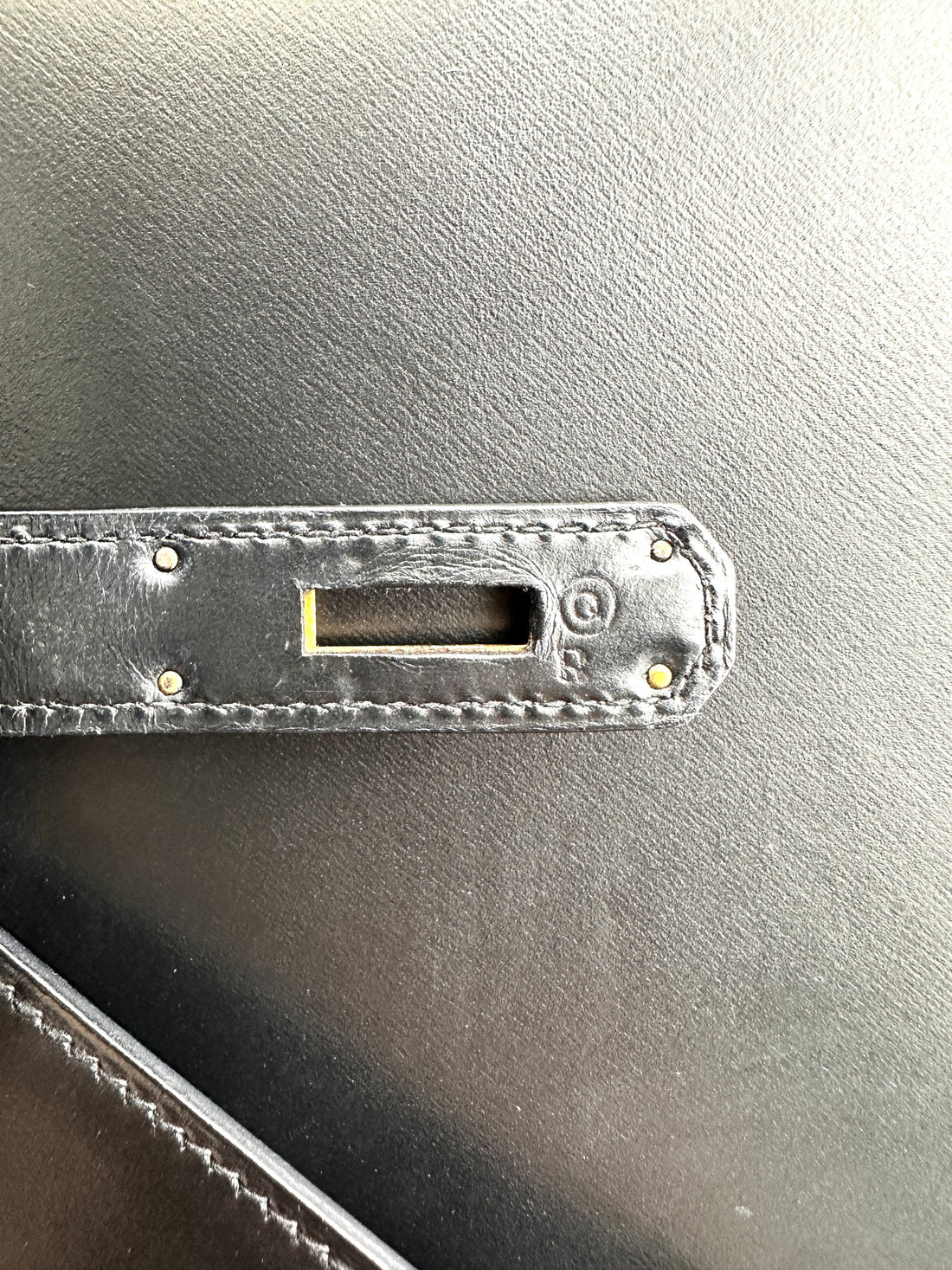 Hermès Kelly 32 Sellier Noir Box Calfskin GHW