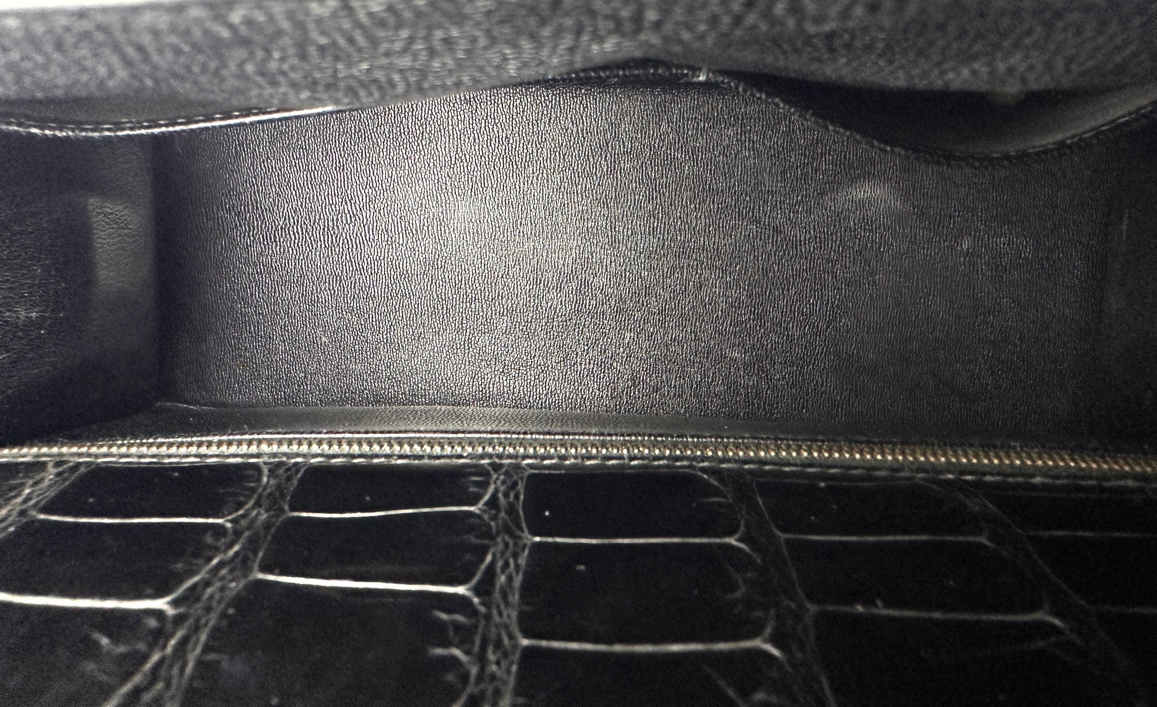 Hermès Kelly 32 Retourne Noir Shiny Alligator Leather GHW