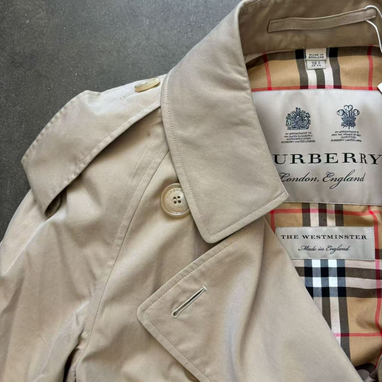 Burberry Trench coat