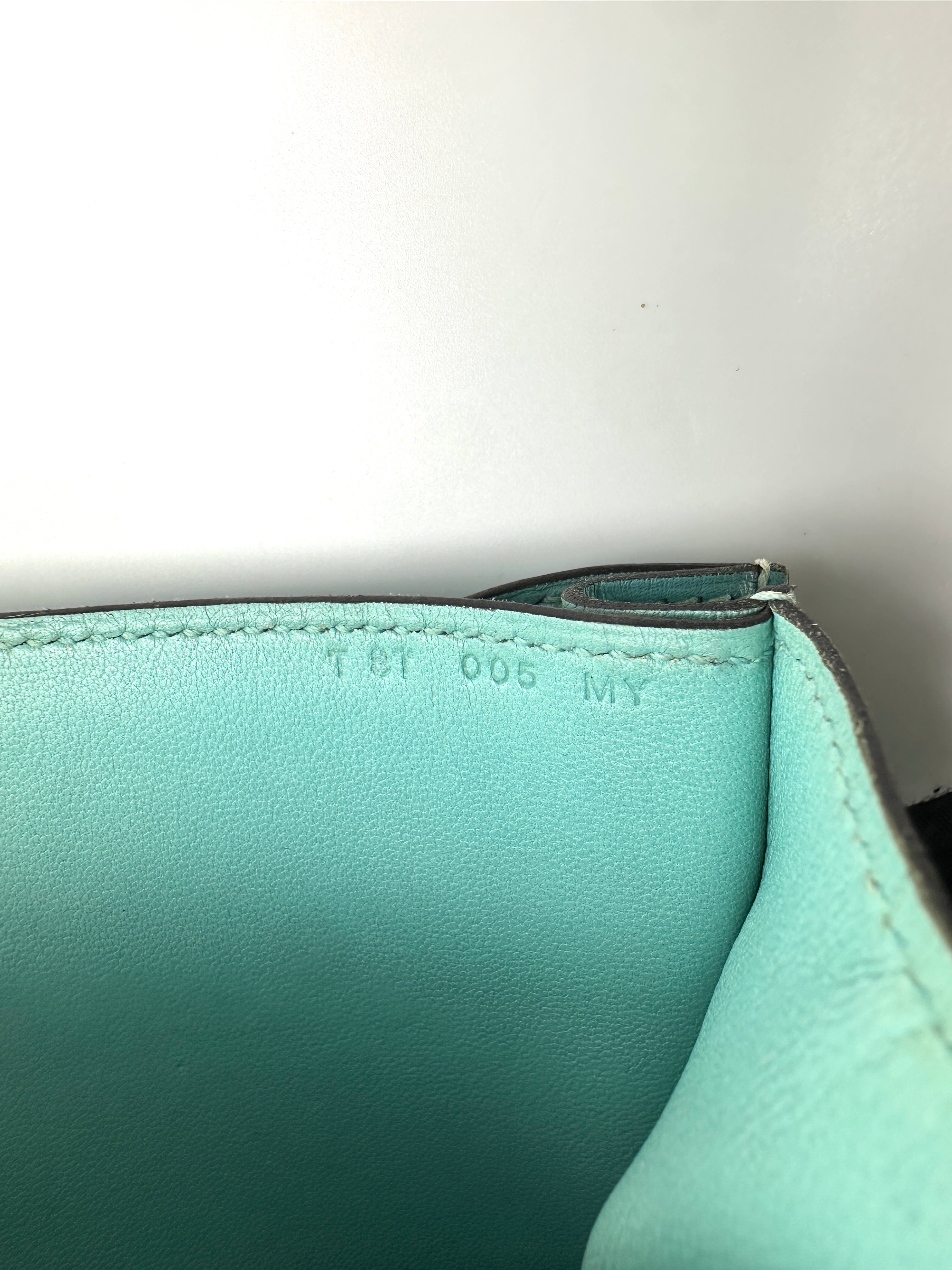 Hermès Constance 19 Bleu Turquoise Box Calfskin Lizard Touch PHW