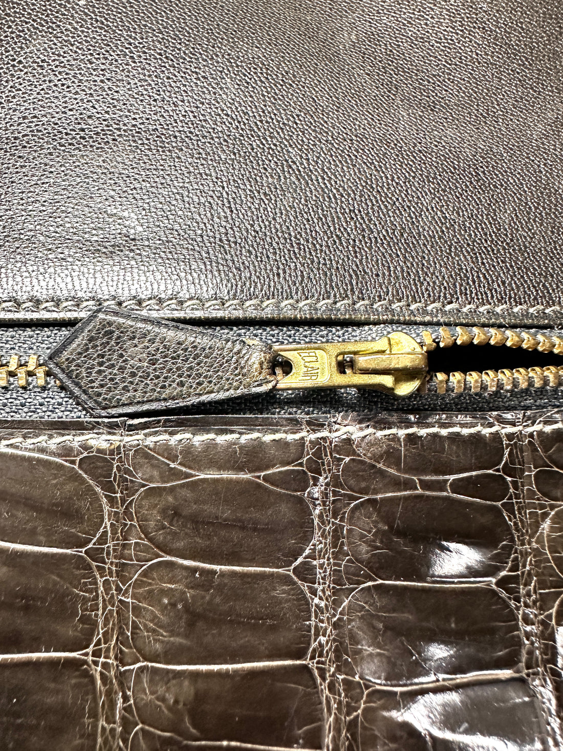 Hermès Kelly 32 Sellier Noir Shiny Crocodile Leather GHW