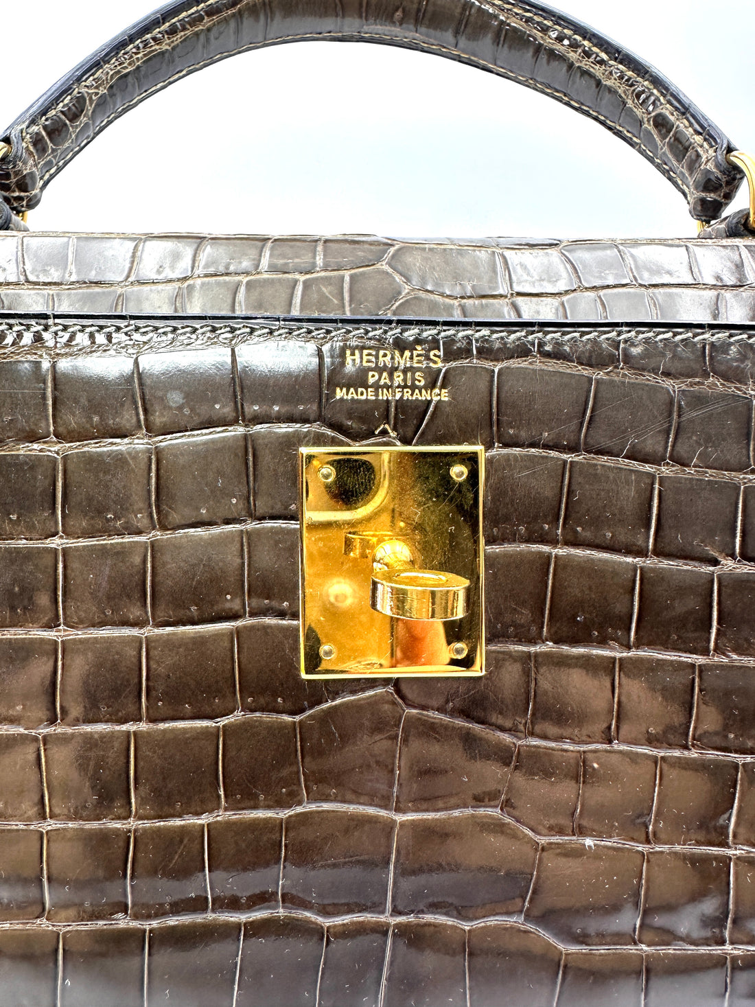 Hermès Kelly 32 Sellier Noir Shiny Crocodile Leather GHW