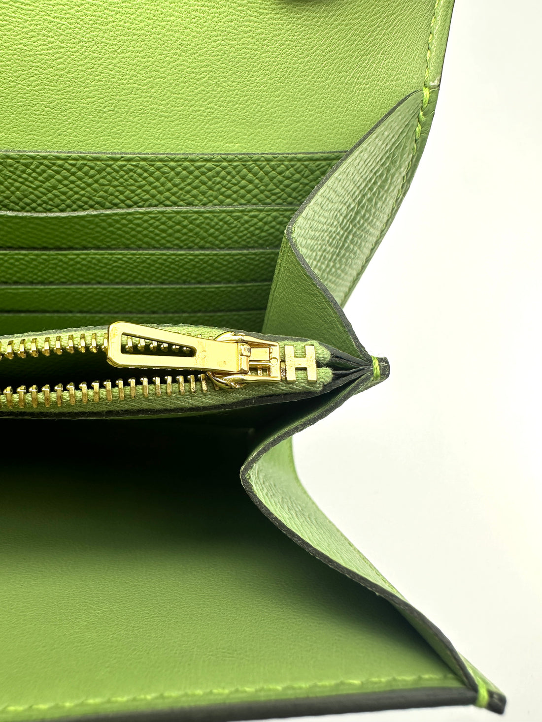 Hermès Constance To Go Vert Criquet Epsom Touch GHW