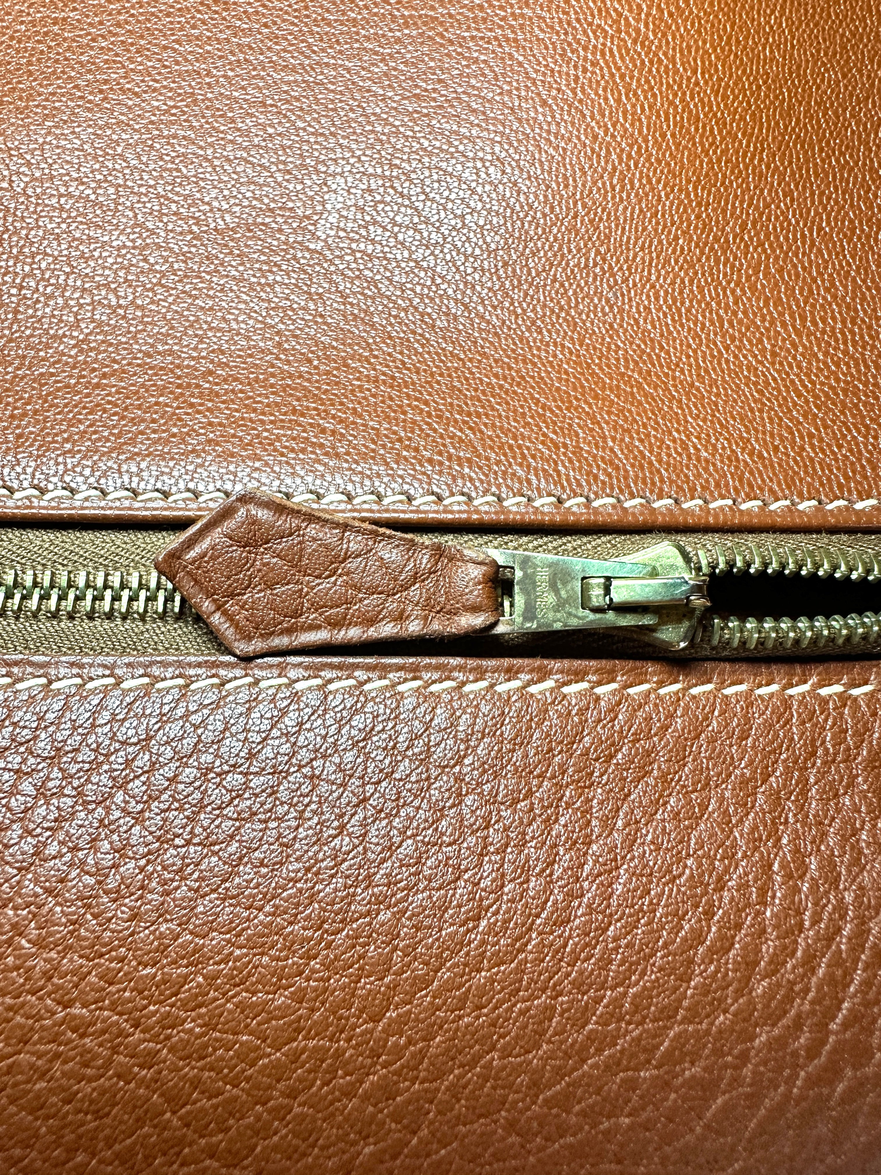 Hermès Kelly 35 Retourne Maple Brown GHW White Stitching (Square D Stamp)