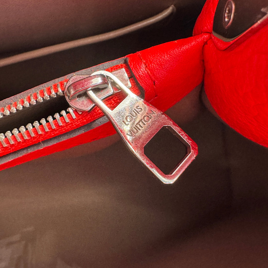 Louis Vuitton Taurillon Capucines PM Handbag red in leather