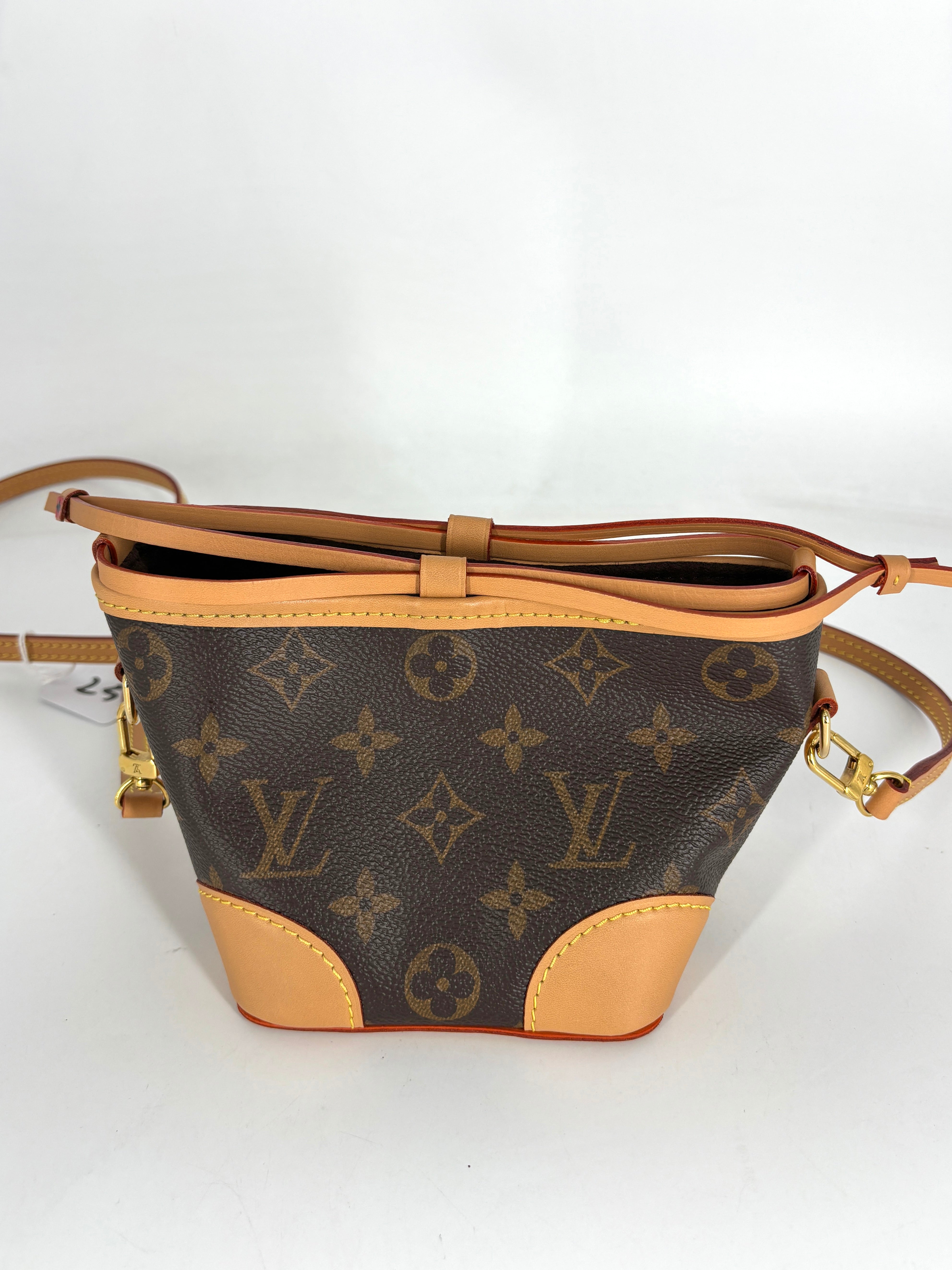 Louis Vuitton Classic Monogram Noe Purse